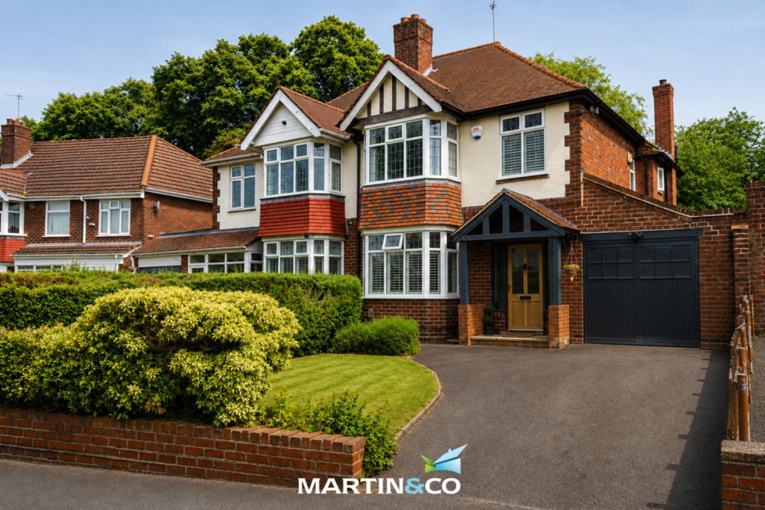 House Barnford Crescent in Sandwell