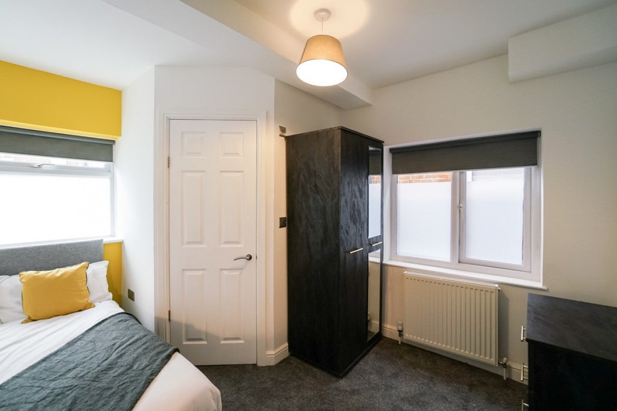 Room Ormsby Street in Reading