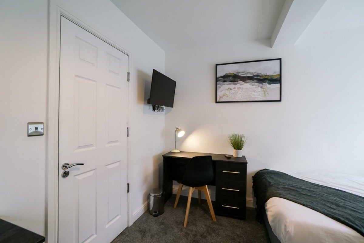 Room Ormsby Street in Reading