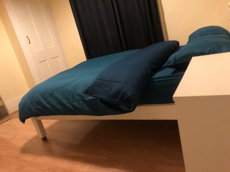 Room South Grove in Greater London