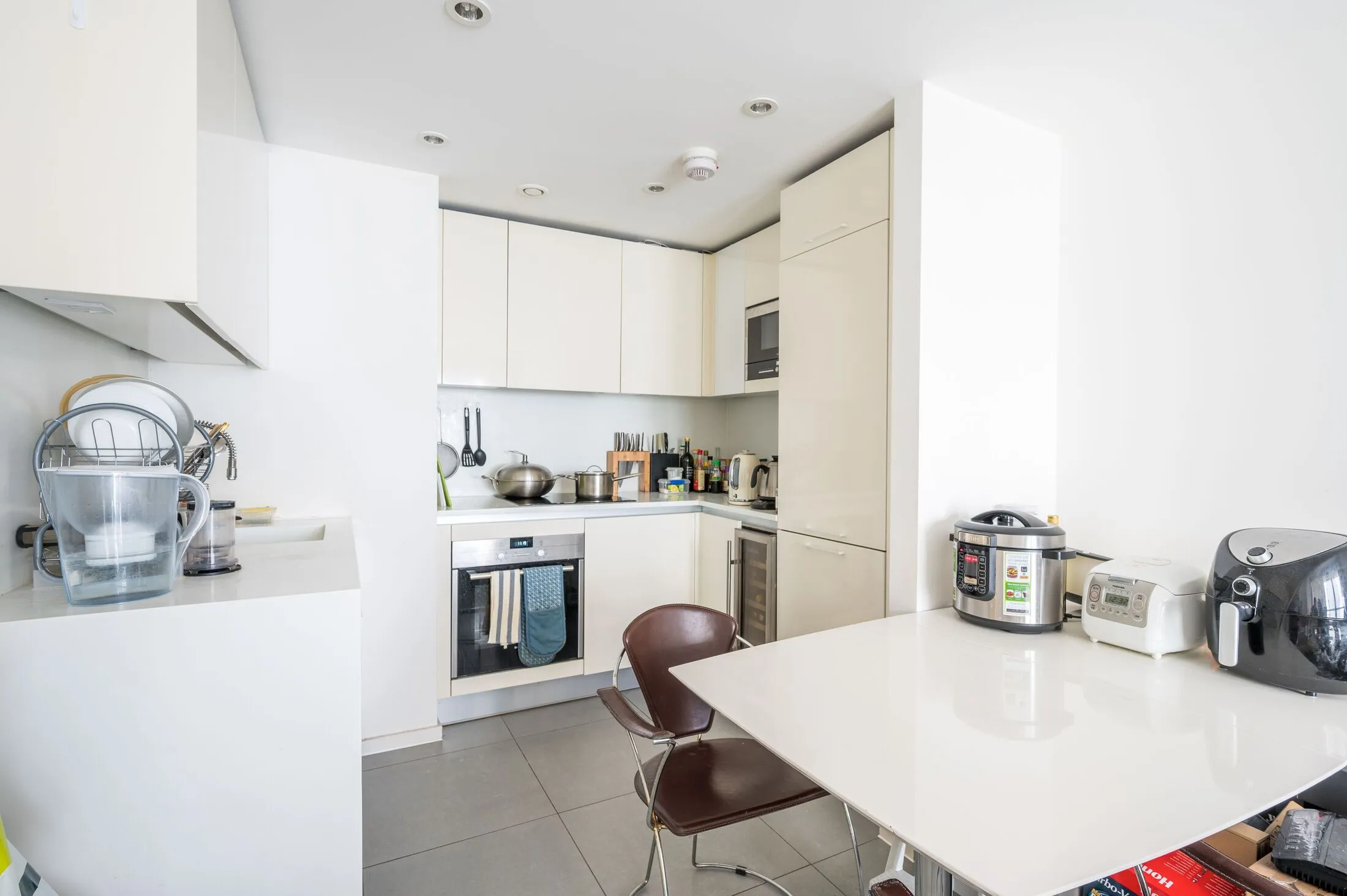 Flat Dance Square in Greater London