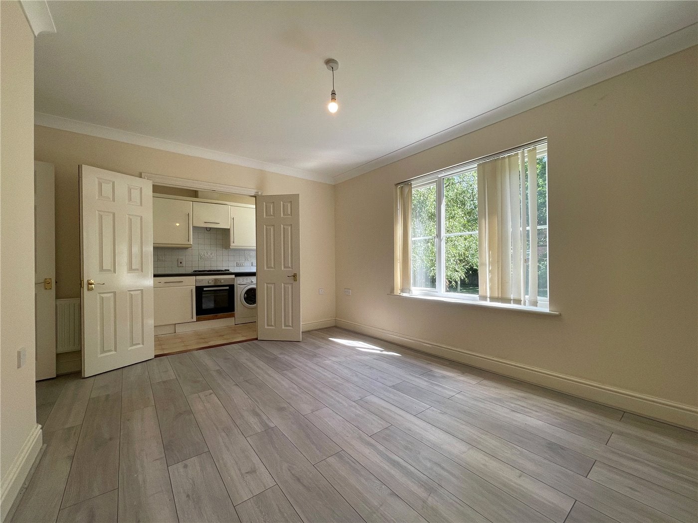 Flat Catherine Place in London