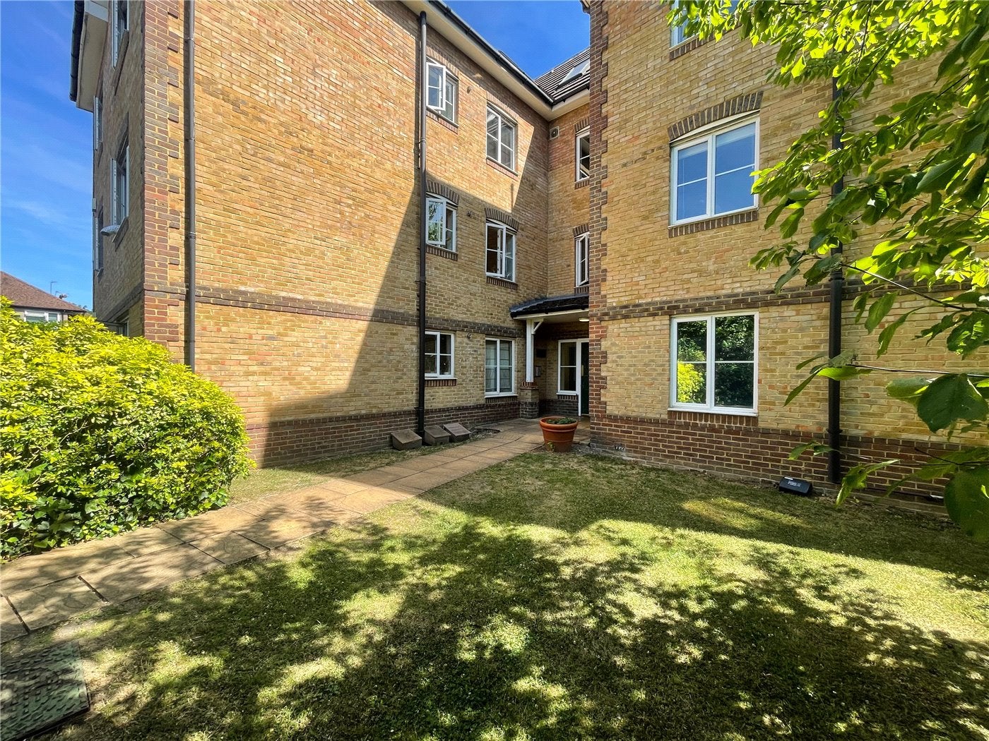 Flat Catherine Place in London