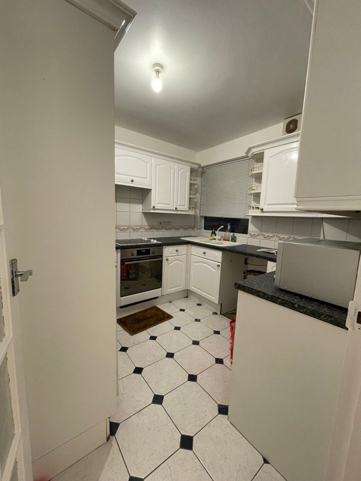 Flat Waldronhyrst in Greater London