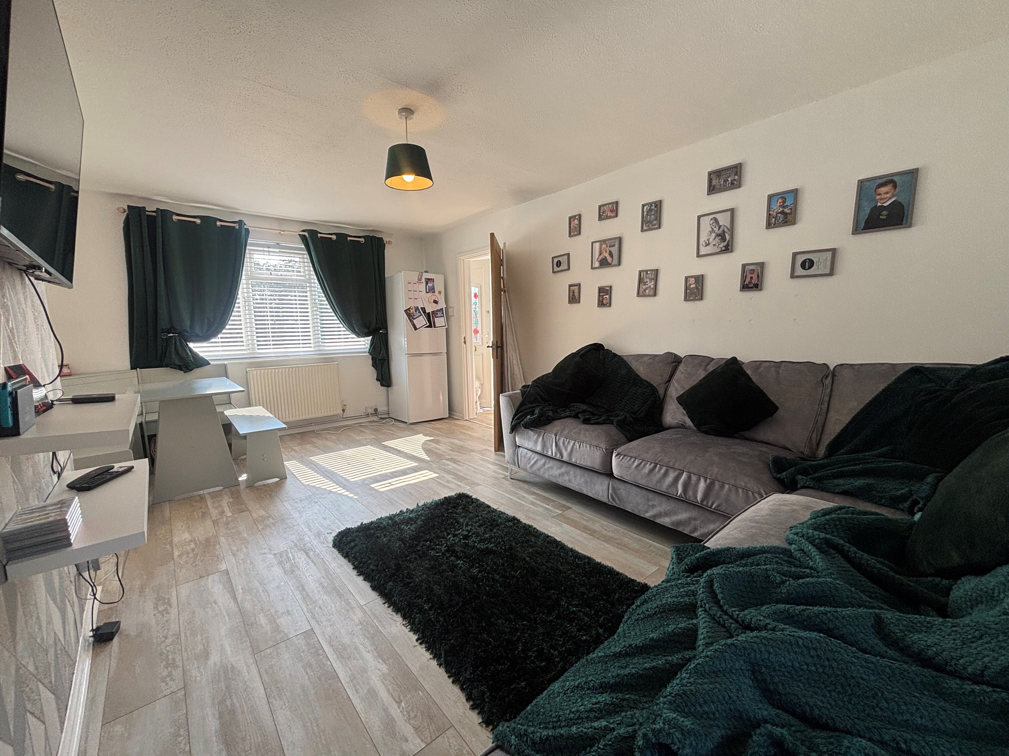 Flat Thornpark Rise in Exeter