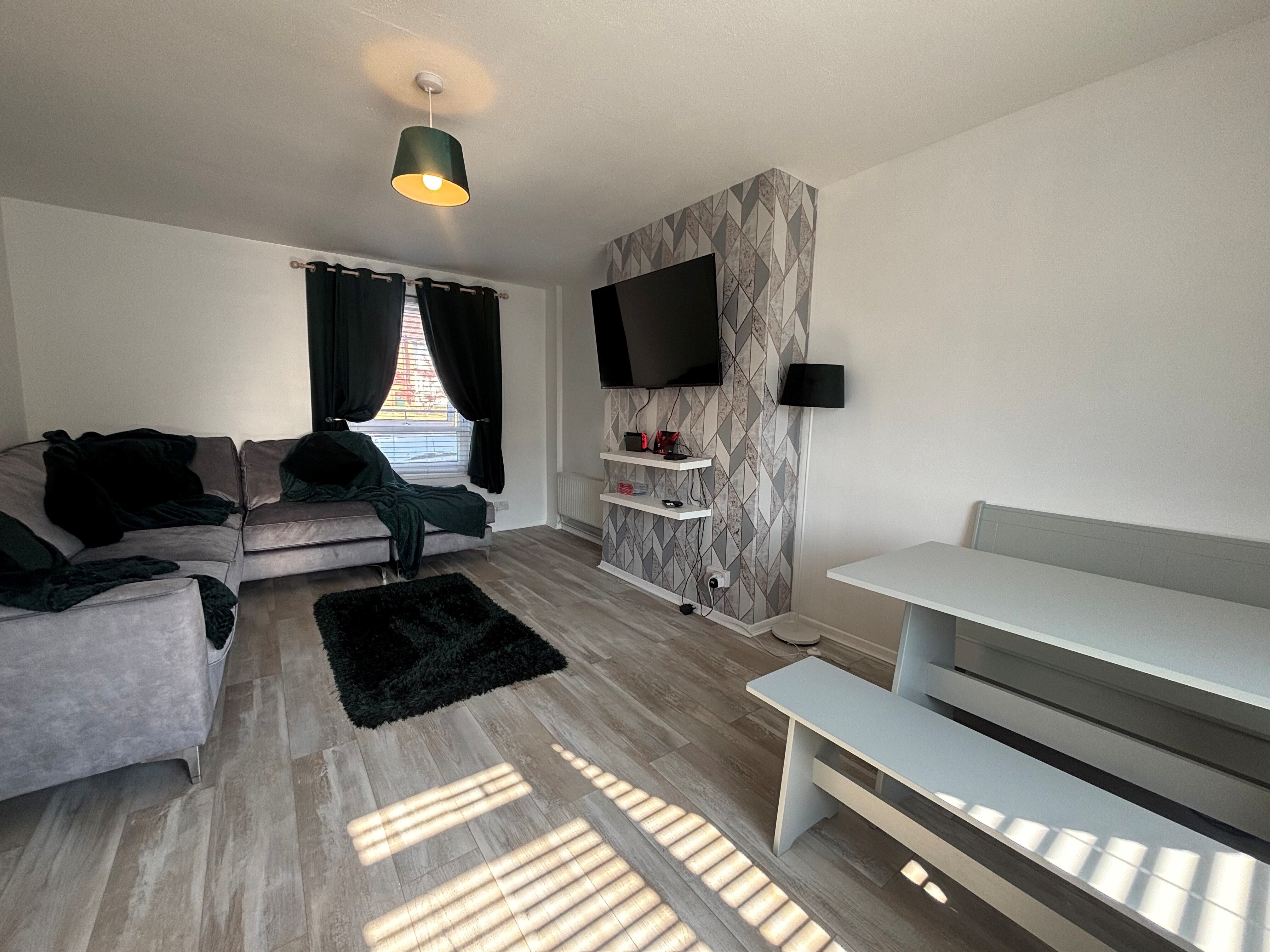 Flat Thornpark Rise in Exeter