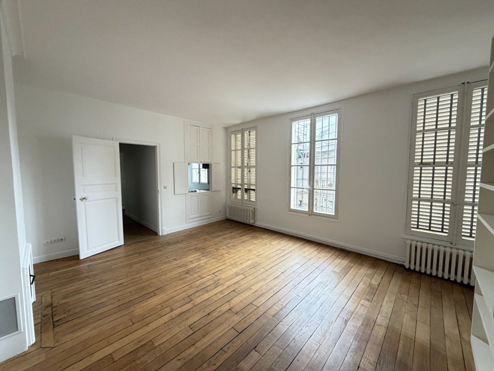 Flat Avenue de Saint-Cloud in Versailles