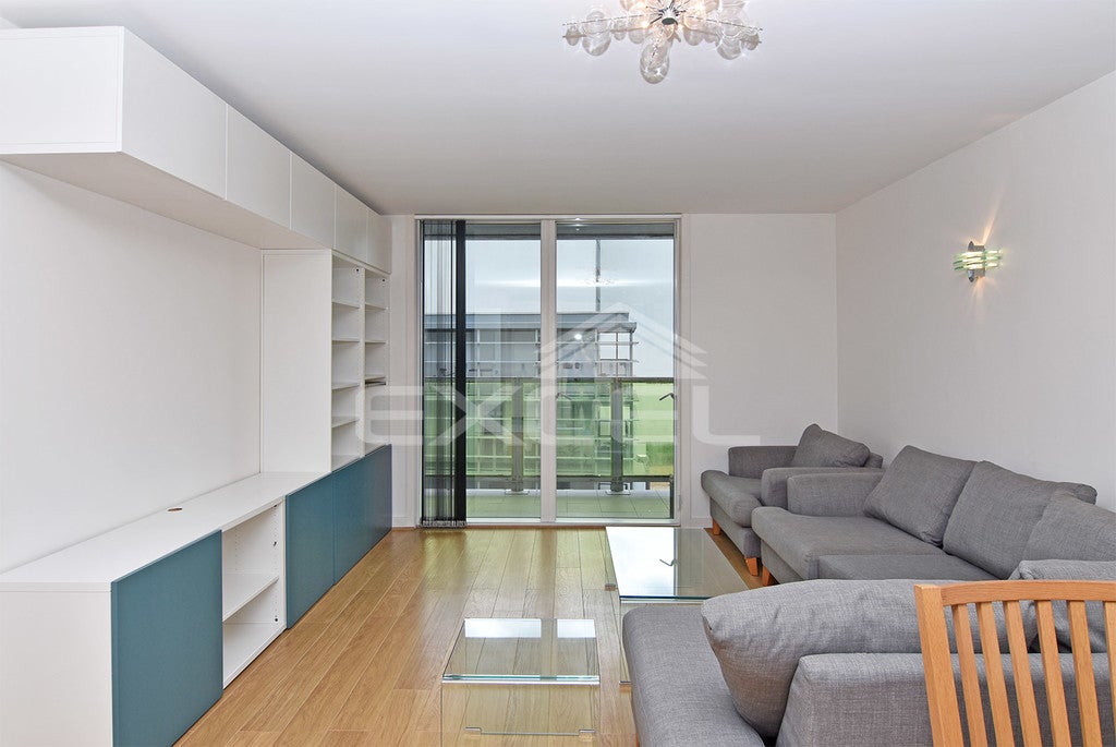 Flat Chadwell Lane in London