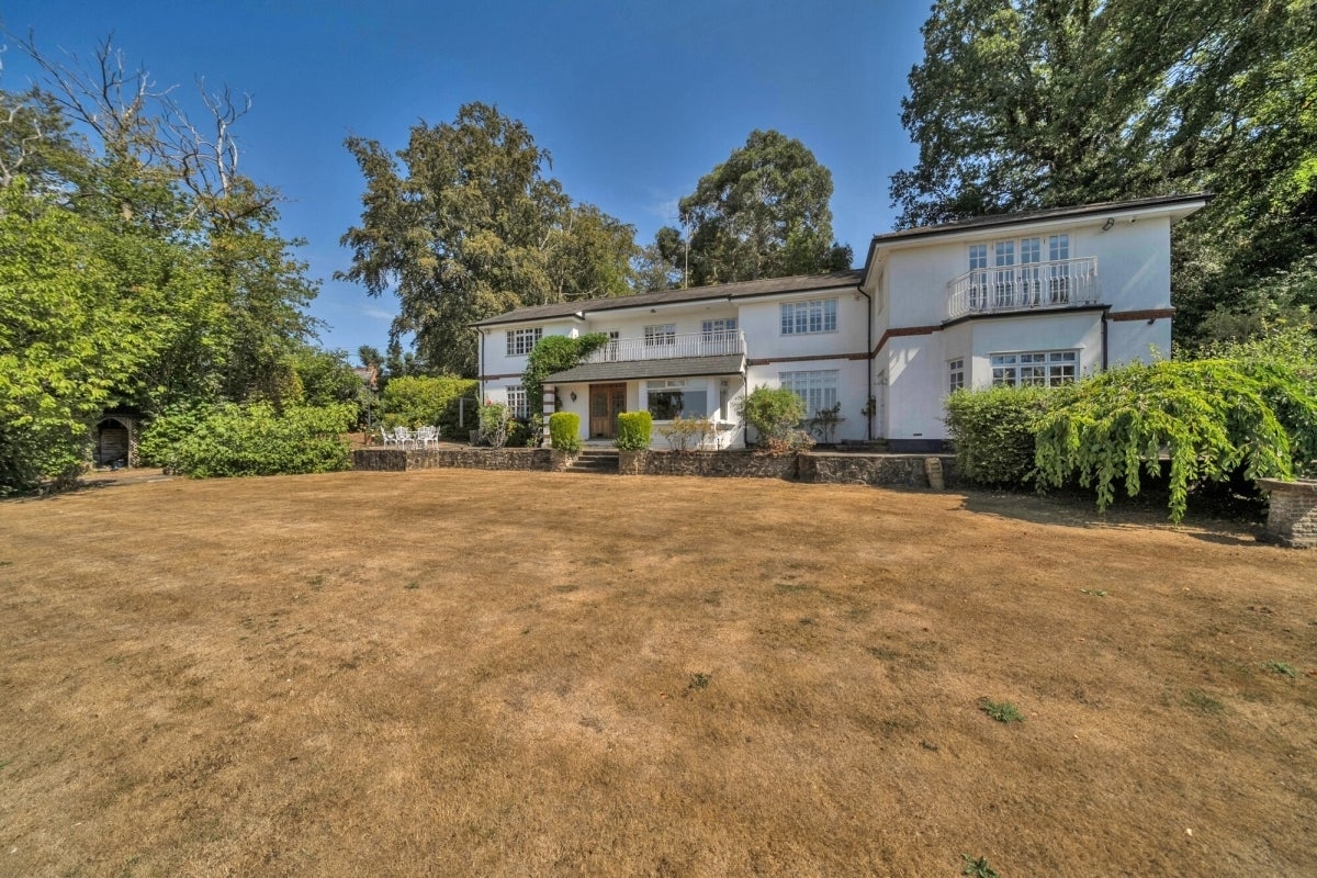 House Trys Hill in Borough of Runnymede