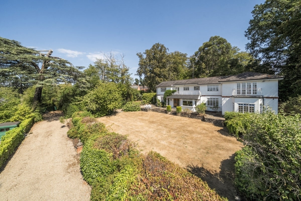 House Trys Hill in Borough of Runnymede