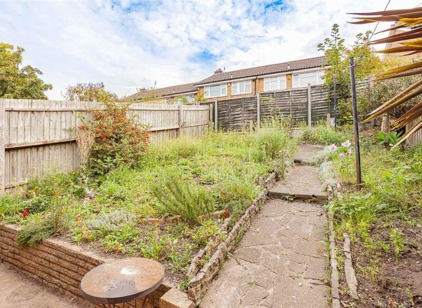 House Bennett Grove in Greater London