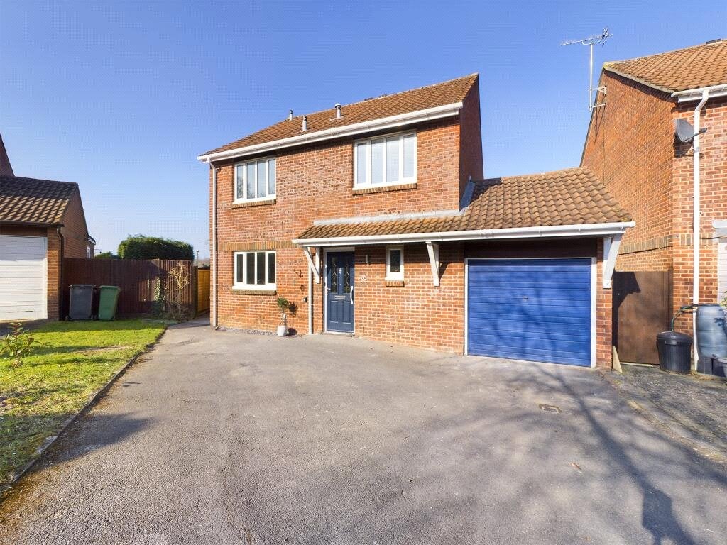 House Van Dyck Close in Basingstoke and Deane
