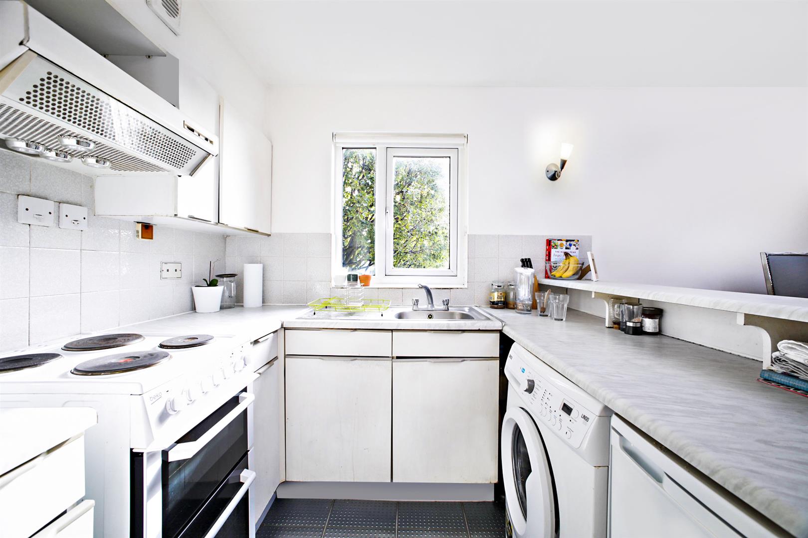 Flat Henley Drive in Greater London