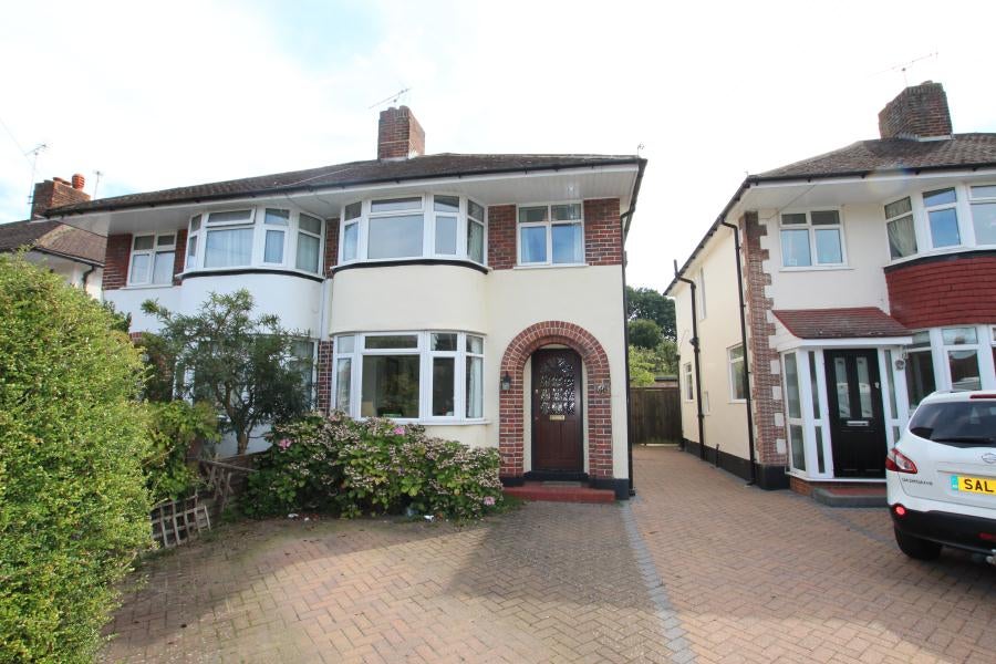 House Meadway Drive in Woking