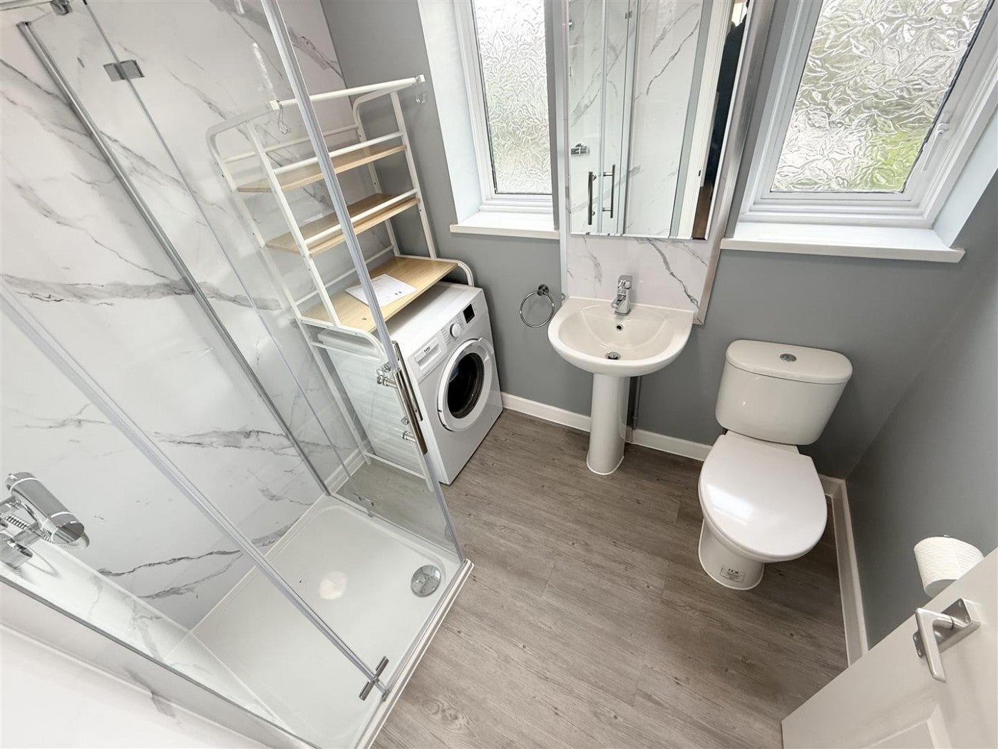 Flat Mayfair Gardens in Greater London