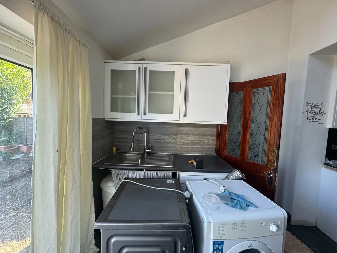 Flat Fairlop Gardens in Greater London