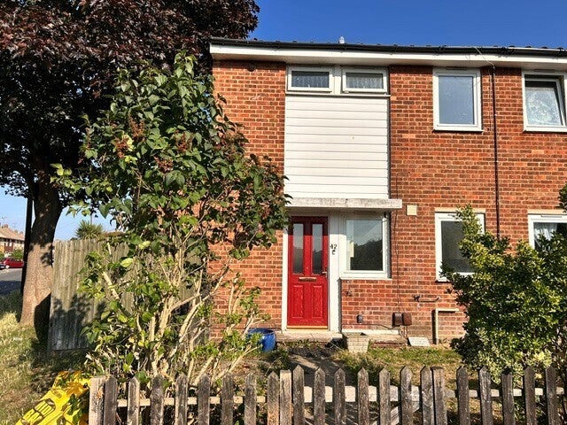 House Winchester Way in Rainham