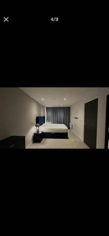 Room Trinity Way in Salford