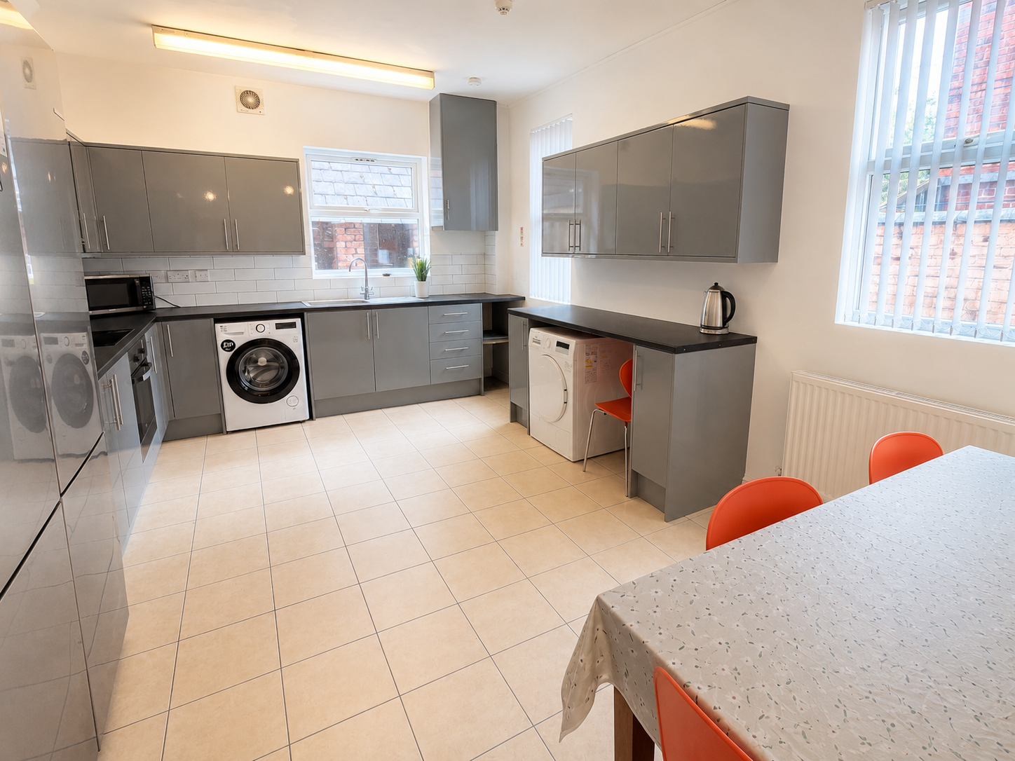 Room Bouverie Street in Chester