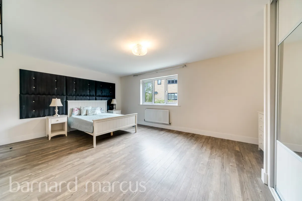 House Parchment Close in Greater London