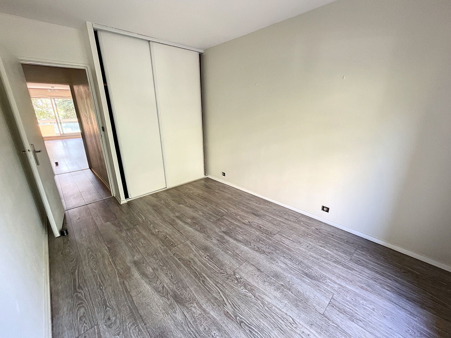 Flat D 660 in Mouleydier