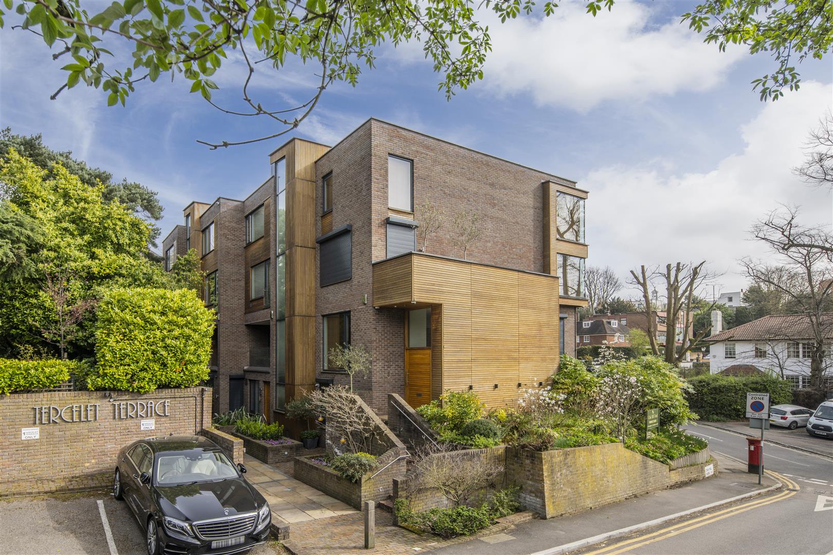 House Tercelet Terrace in Greater London