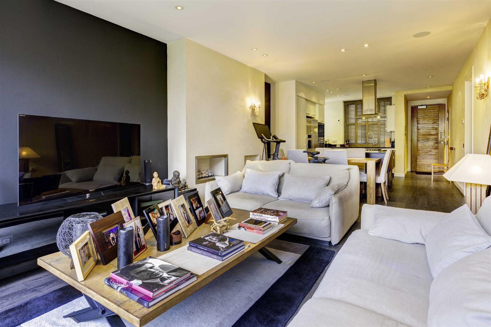 House Tercelet Terrace in Greater London