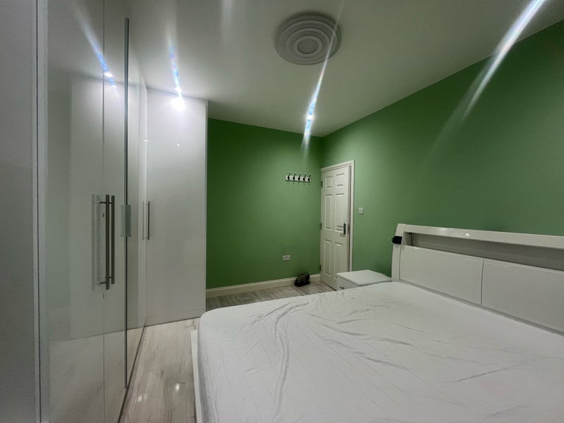 Room Bedford Road in Greater London