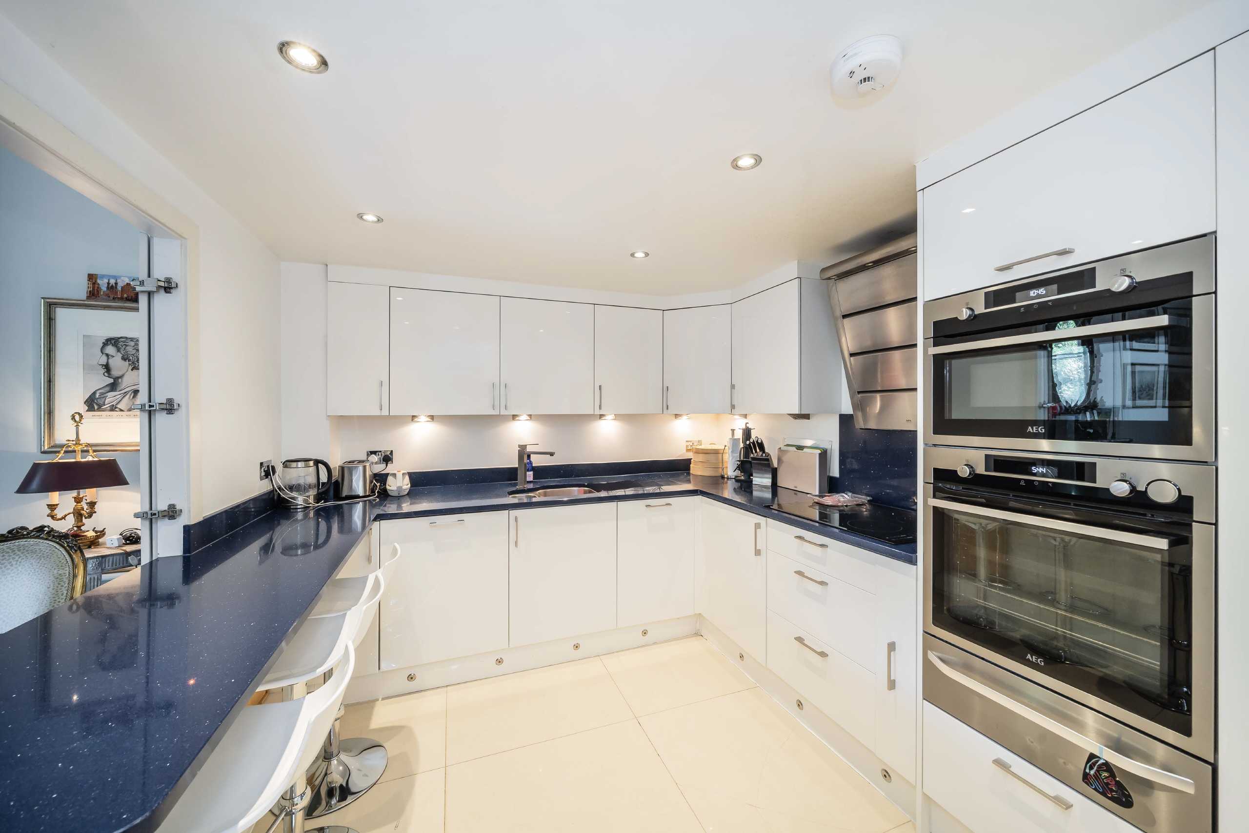 Flat Gloucester Square in City of Westminster