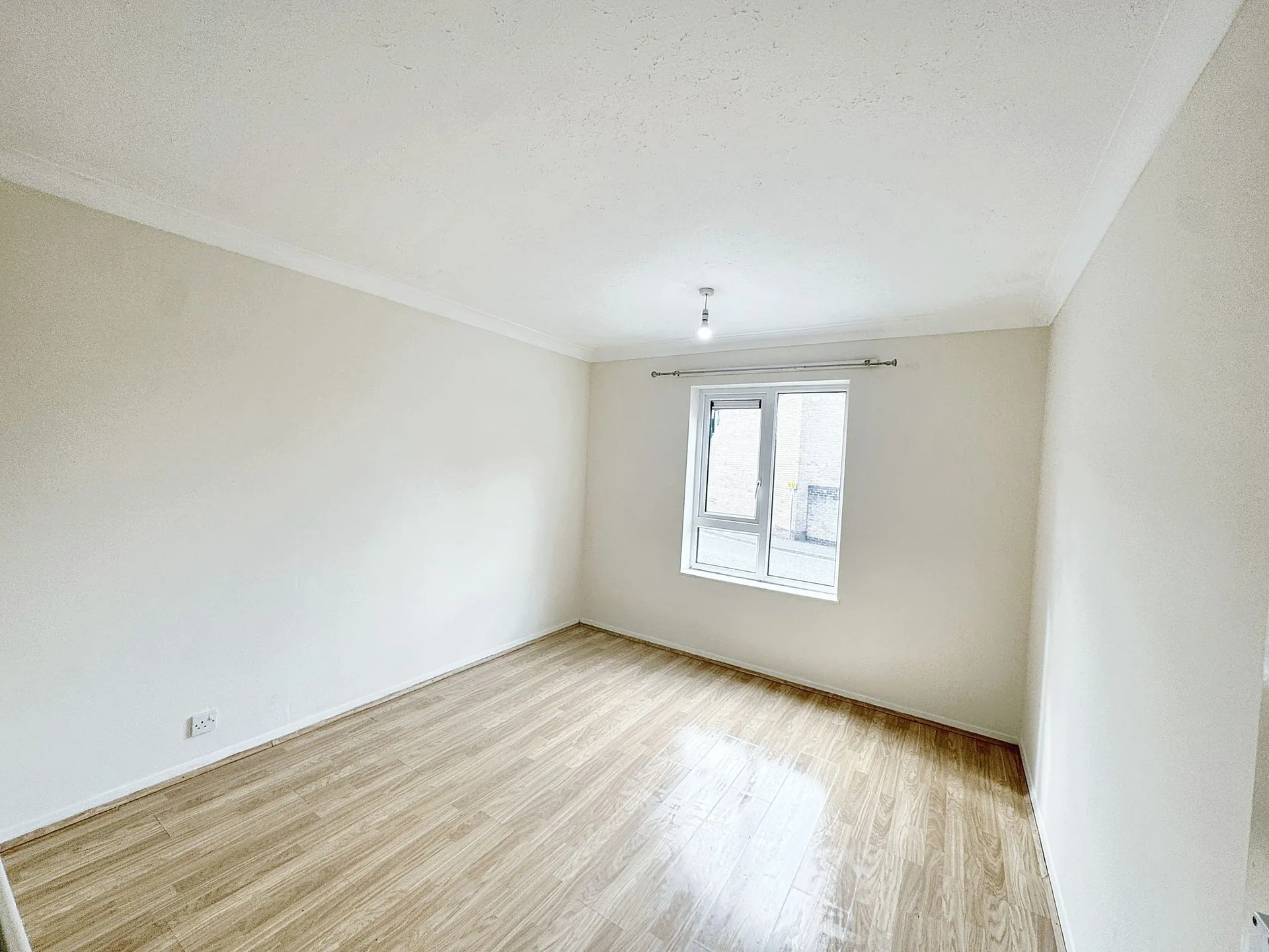Flat Tauntfield Close in Taunton