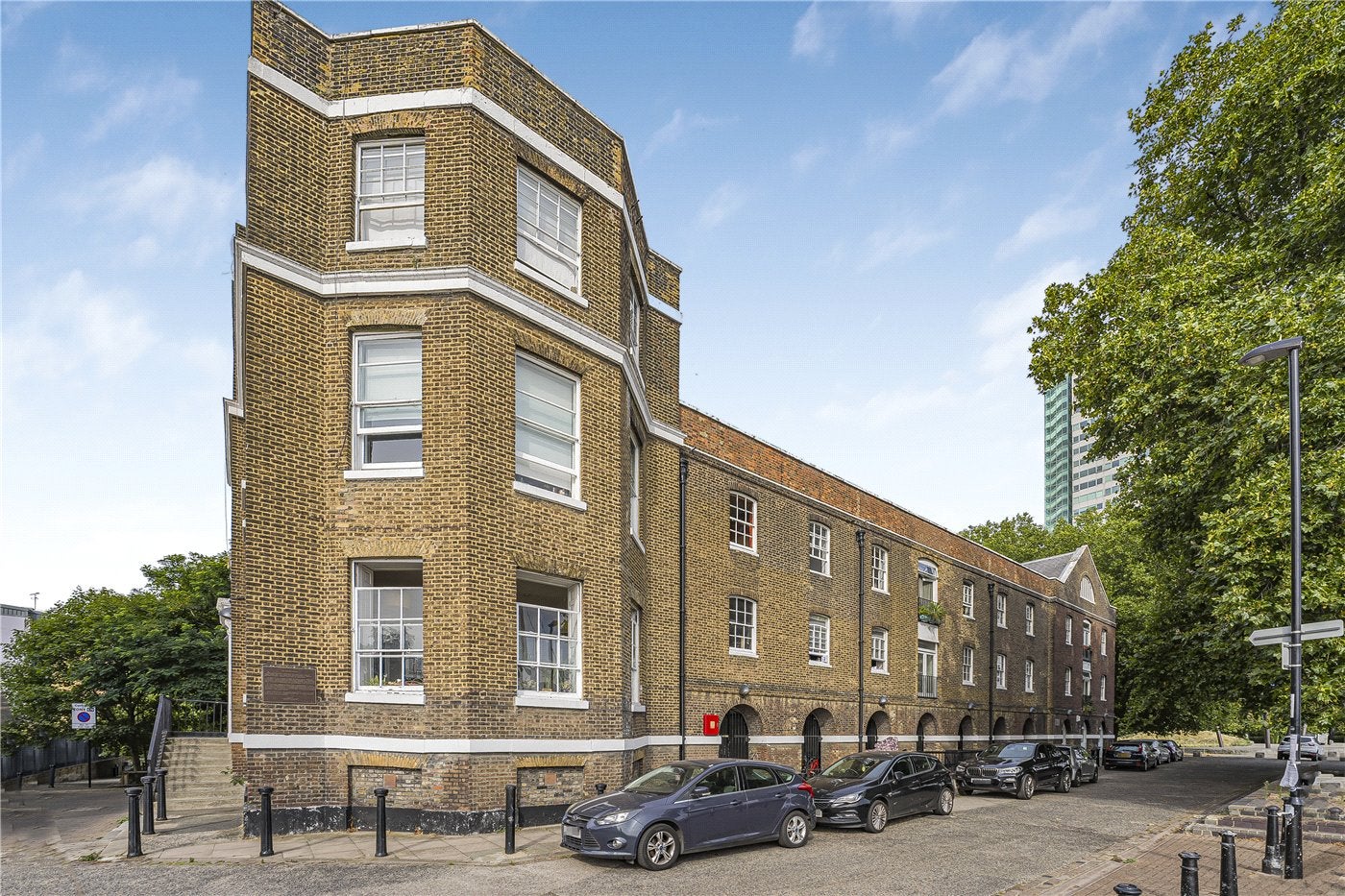 Flat Foreshore in Greater London