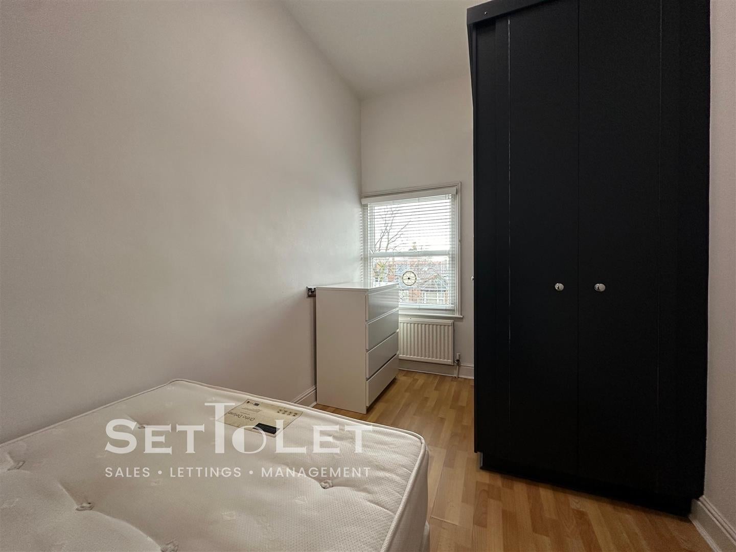 Flat Evington Road in Leicester