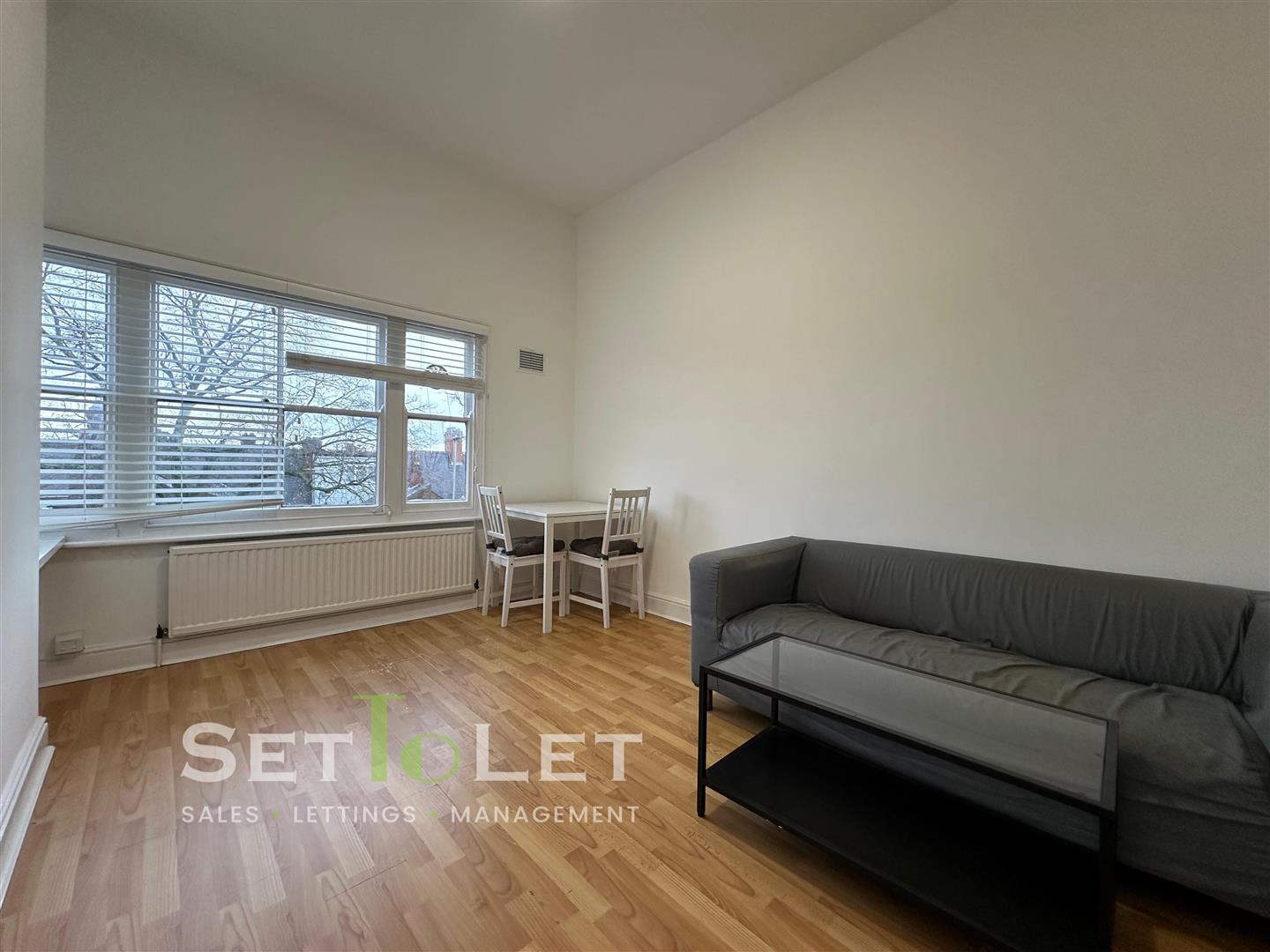 Flat Evington Road in Leicester