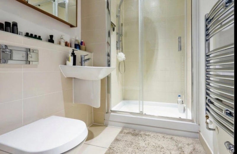 Flat Ben Jonson Road in Greater London