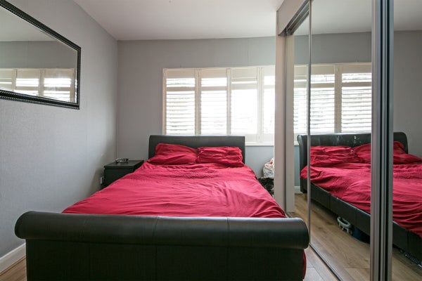 Flat Malden Road in London Borough of Sutton
