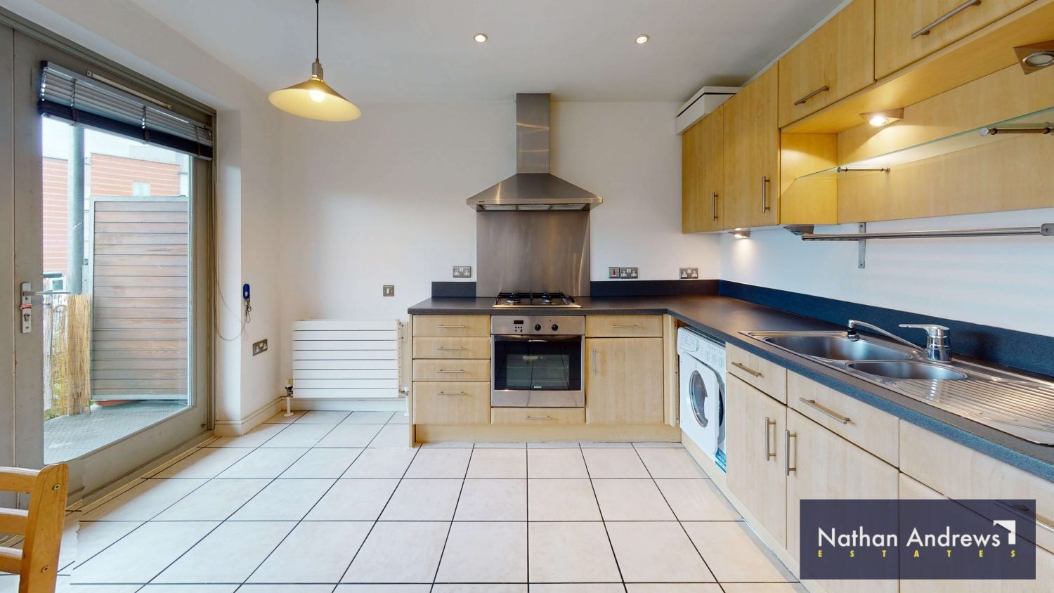 Flat Hunt Close in London