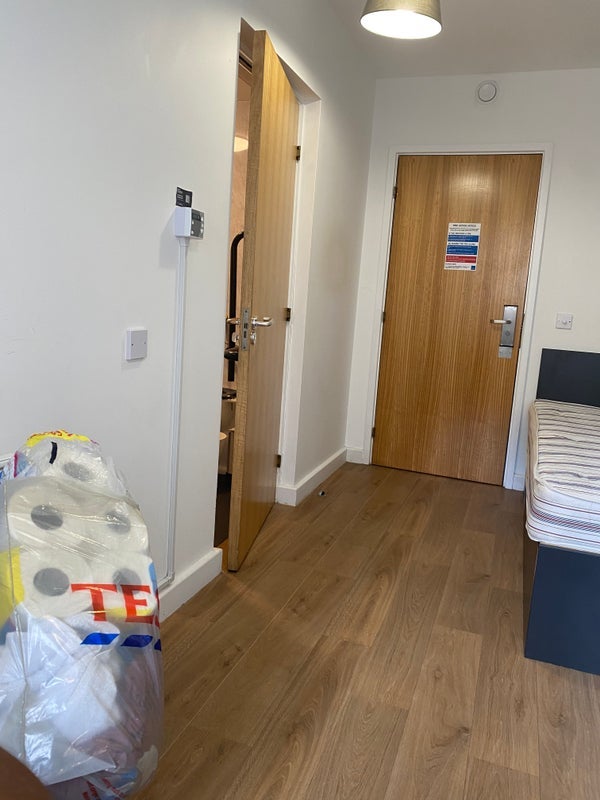 Room Caledonian Road in Greater London