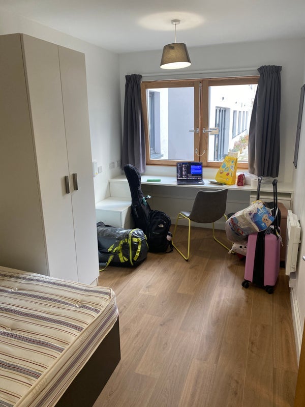 Room Caledonian Road in Greater London