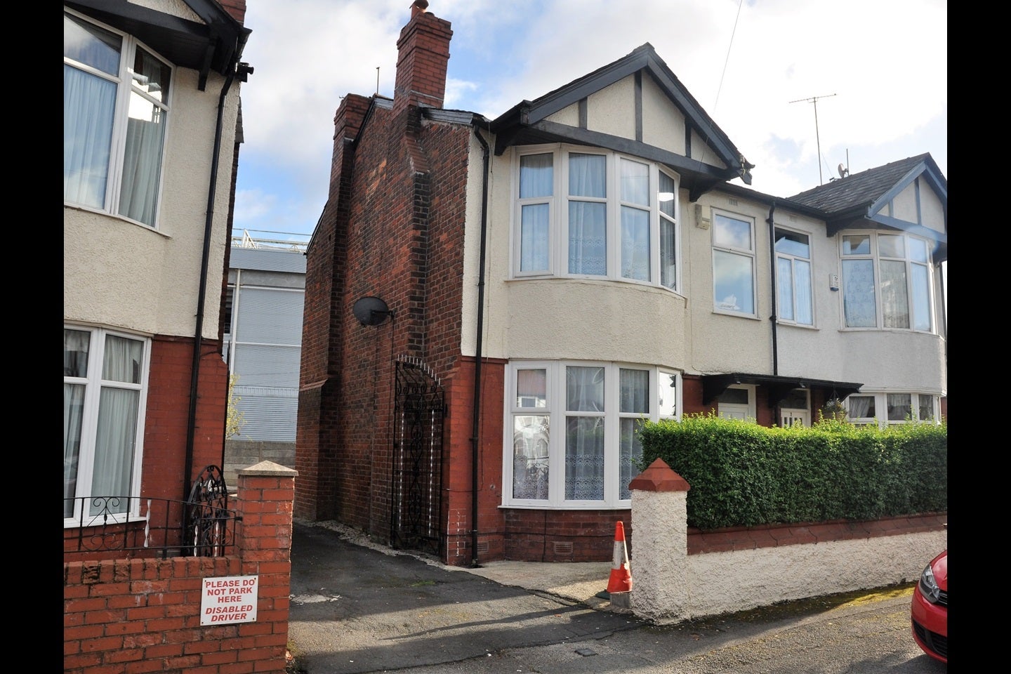 House Sherbourne Crescent in Preston