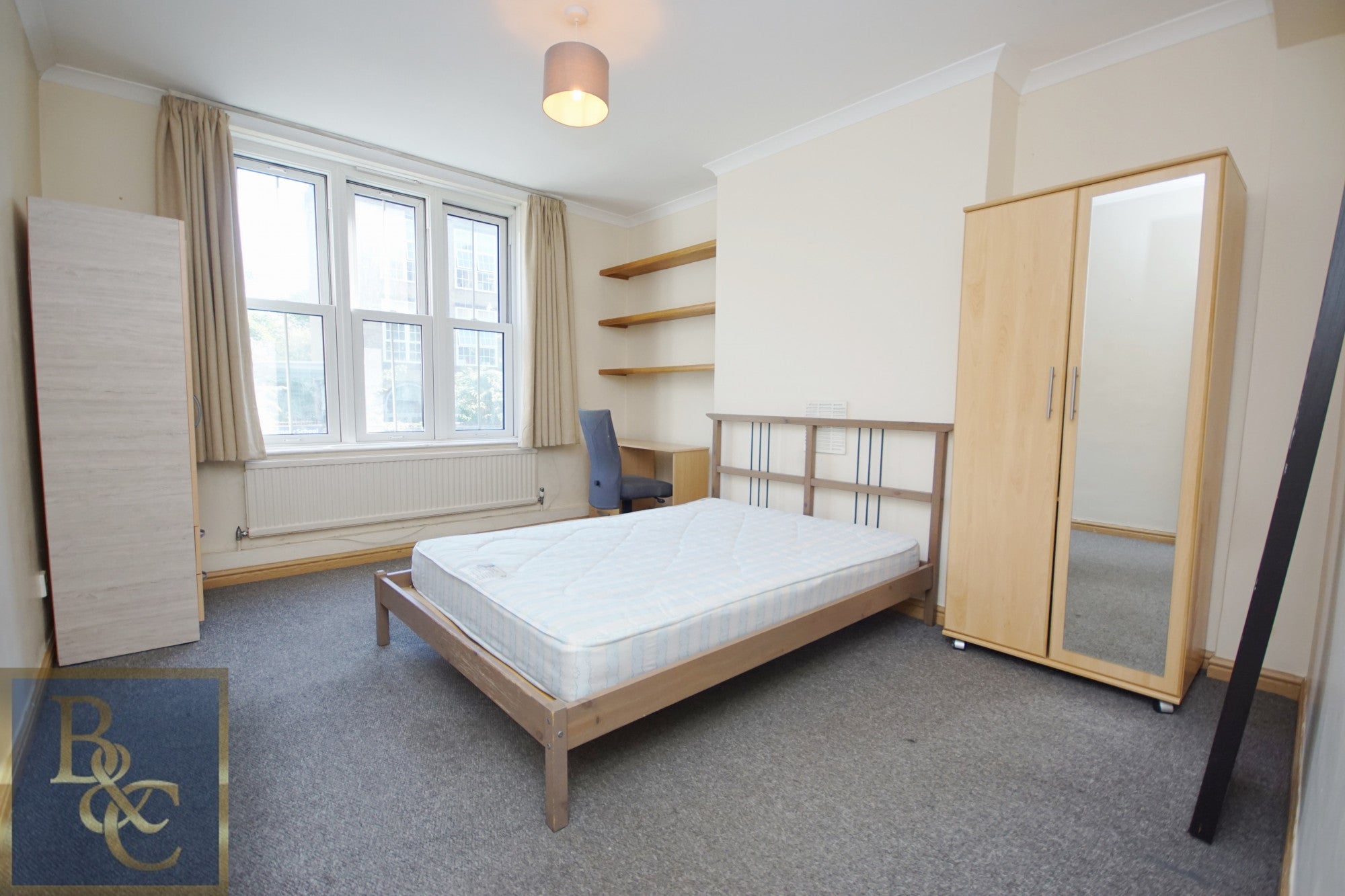 Flat Camden Park Road in Greater London