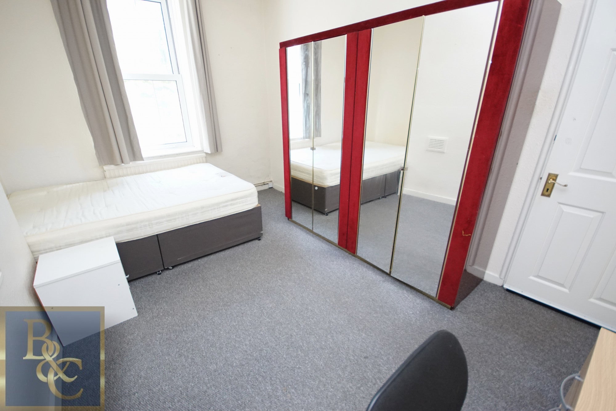 Flat Camden Park Road in Greater London