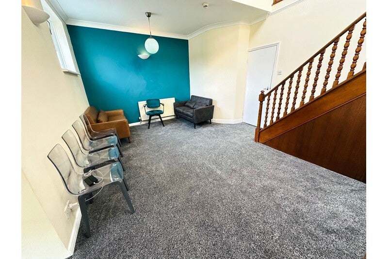 Flat Netherwood Road in Greater London