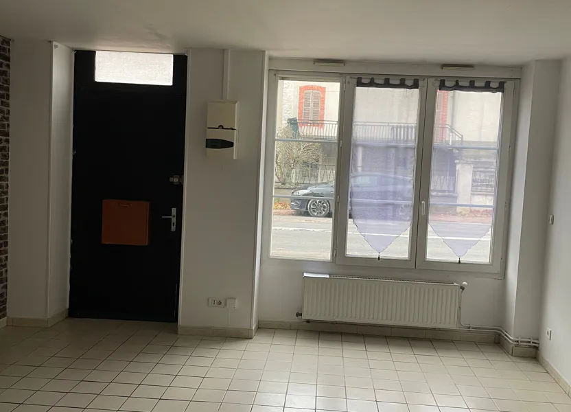 Flat D 907 in Myennes
