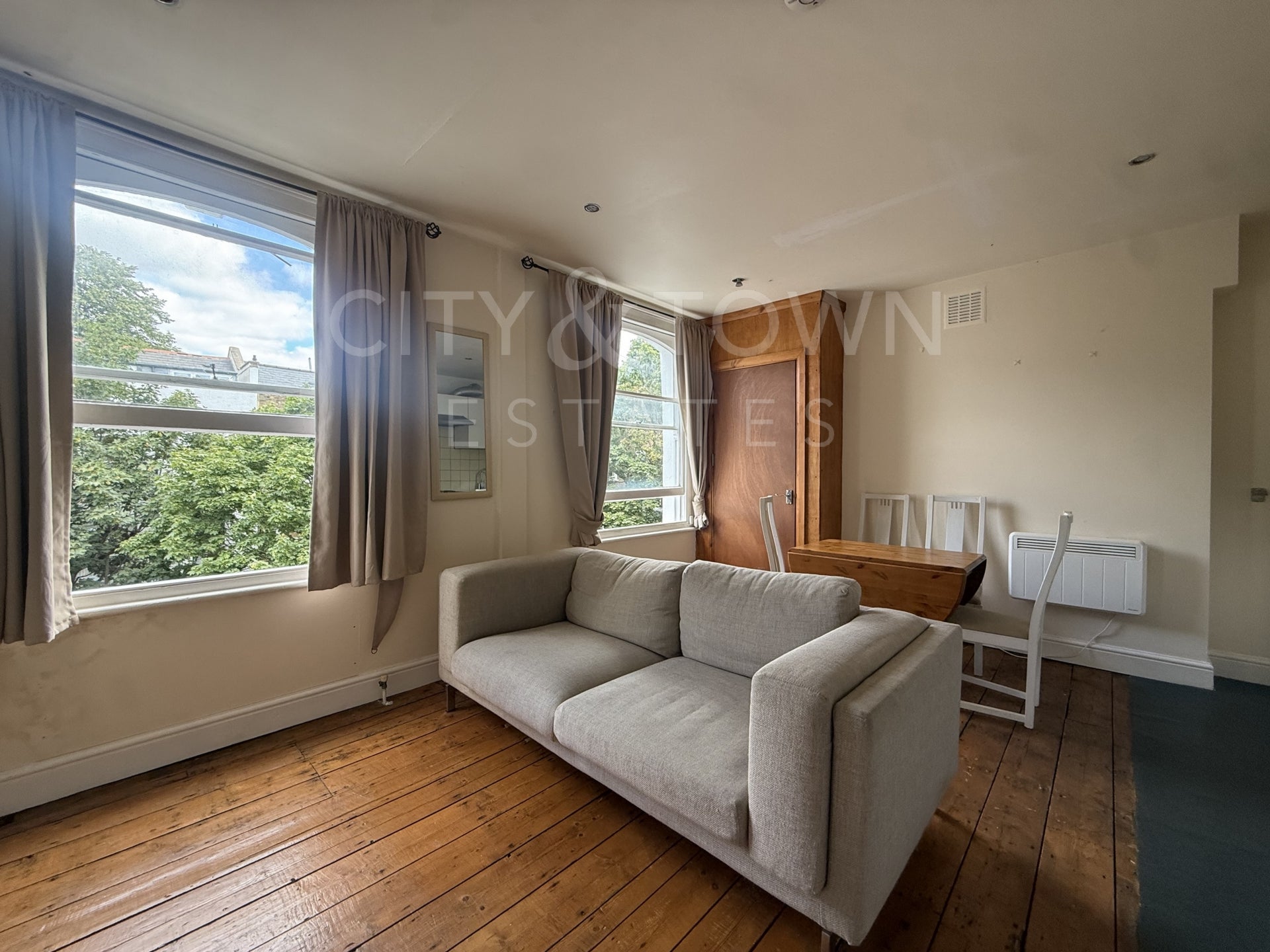 Flat Grosvenor Avenue in Greater London