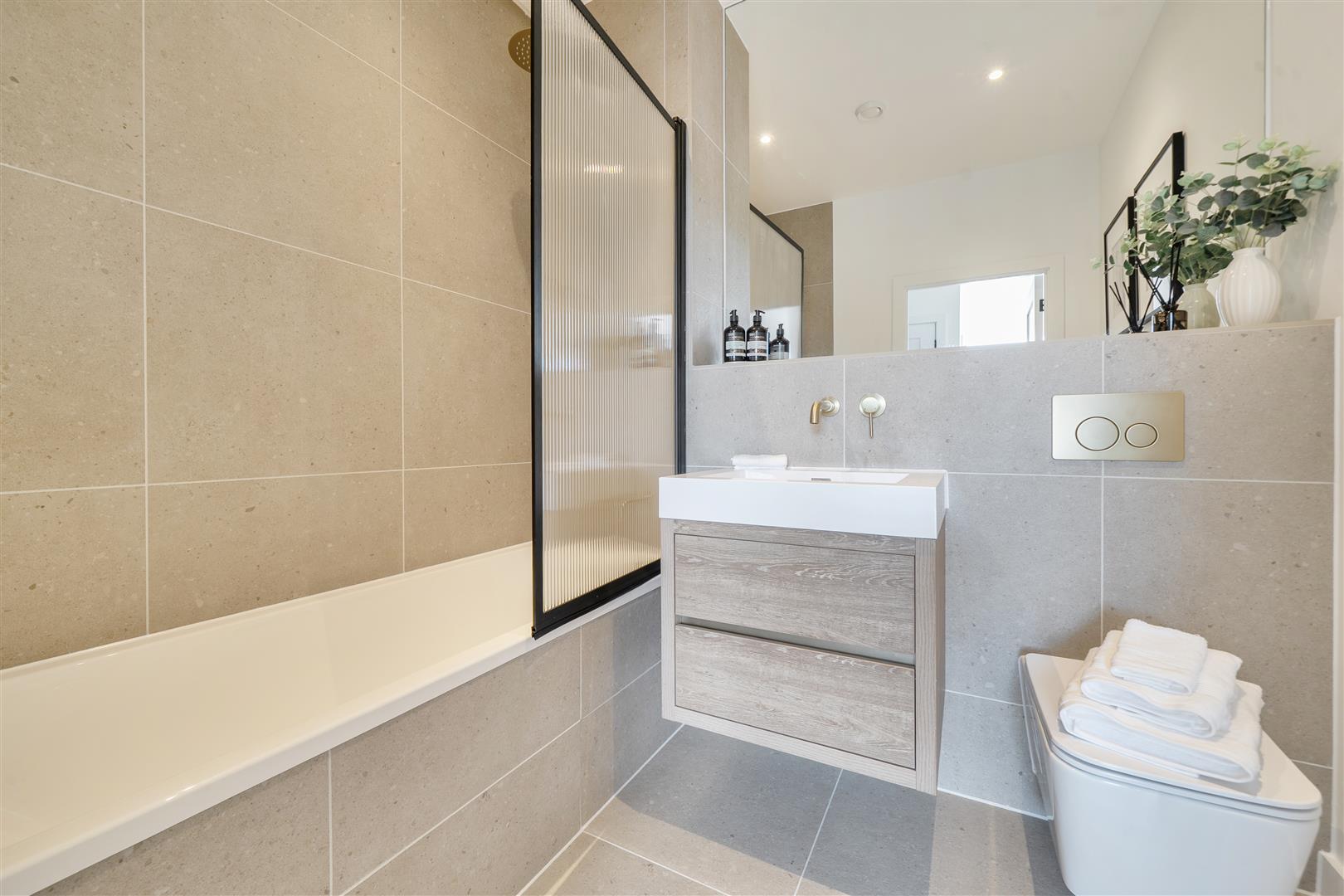 Flat Vanwall Road in Maidenhead