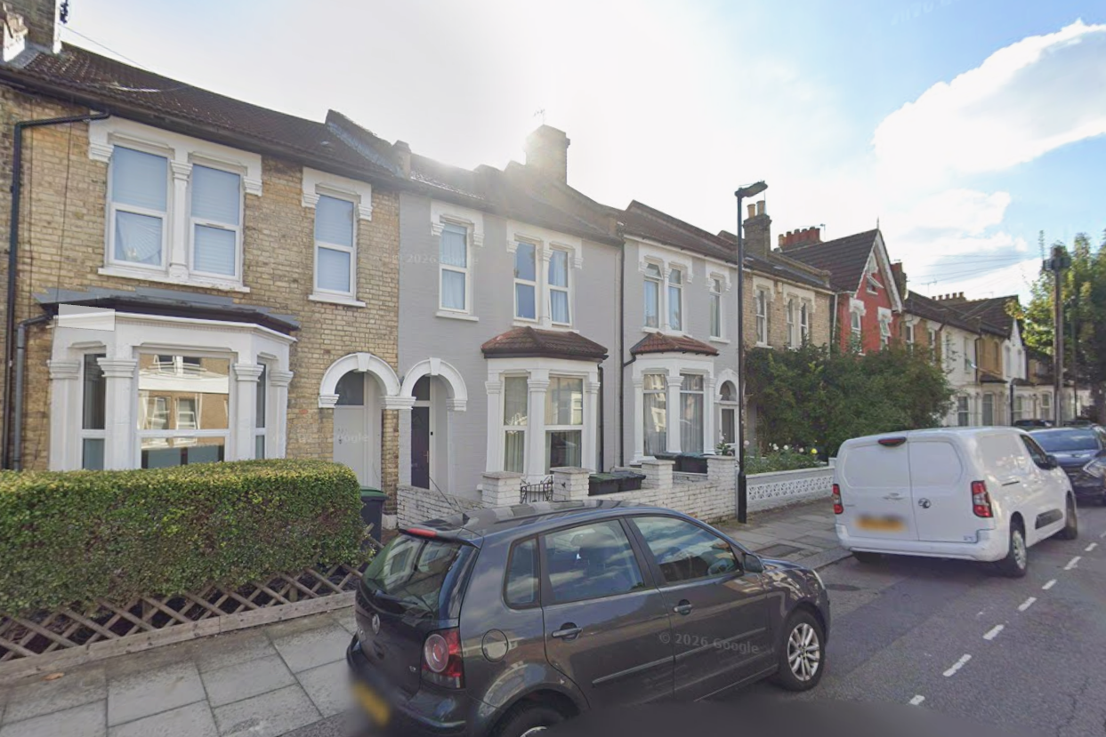 Flat Sidney Road in Greater London