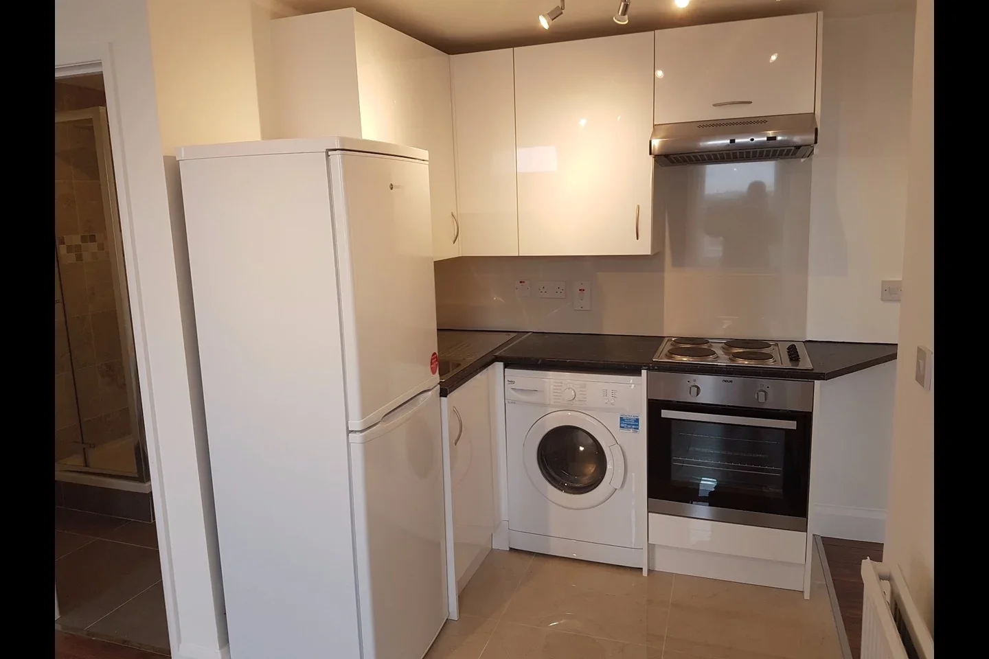 Flat Godolphin Road in Greater London