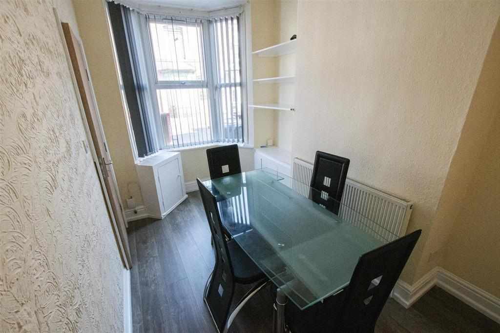 Flat Gleave Road in Birmingham
