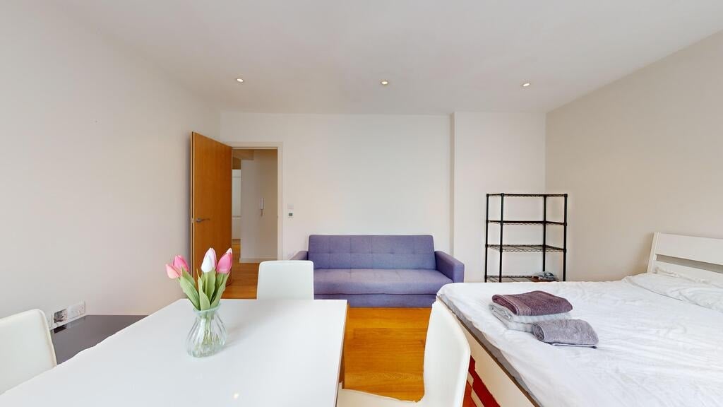 Flat Fulham Road in Greater London