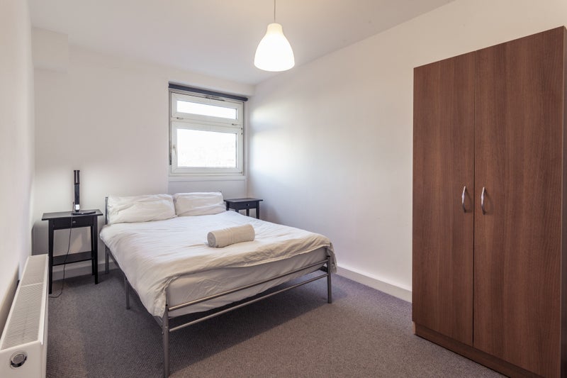 Room Ben Jonson Road in Greater London